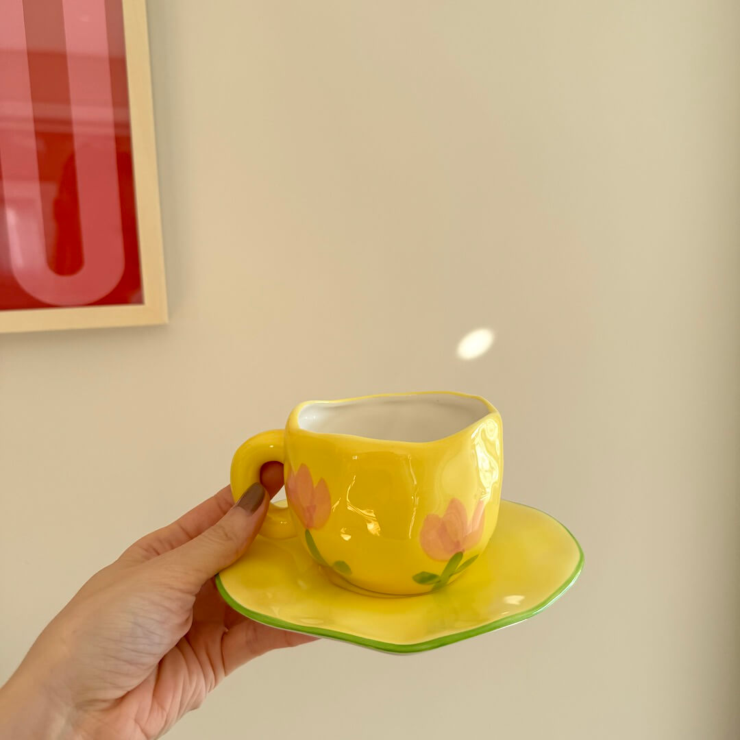 Flora Vintage Tea Cups Set